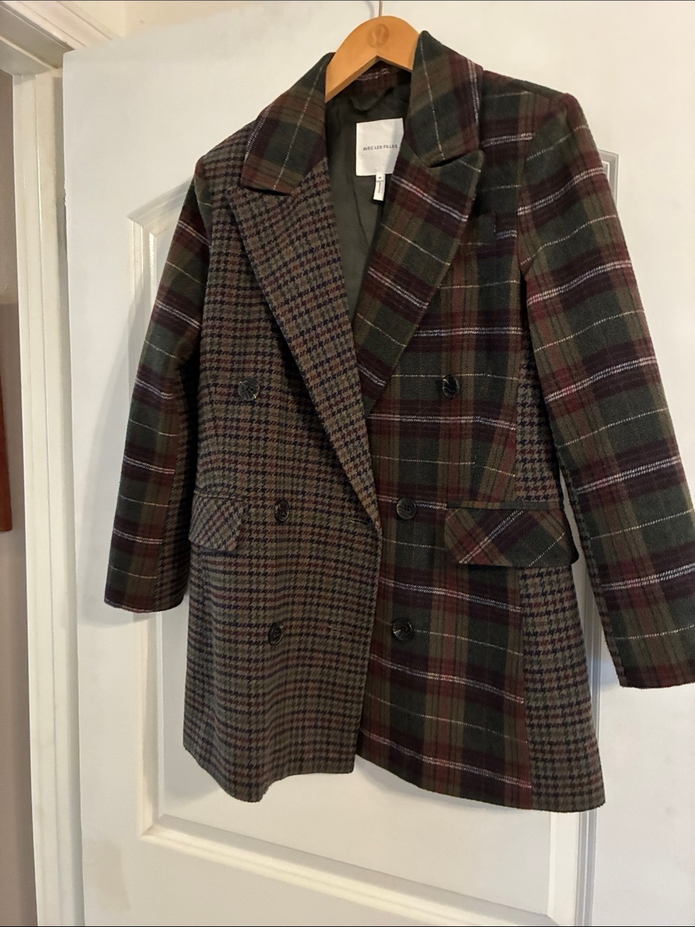 Avec Les Filles Mixed Plaid Double-Breasted Blazer in Sage Green/Burgundy - M
